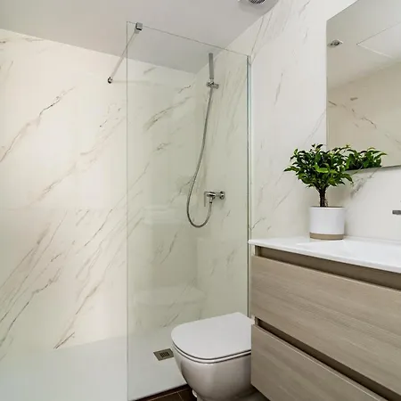 Djc - Modern 2 Bedroom Close To * Casares
