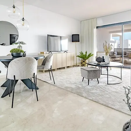 Apartment Djc - Modern 2 Bedroom Close To