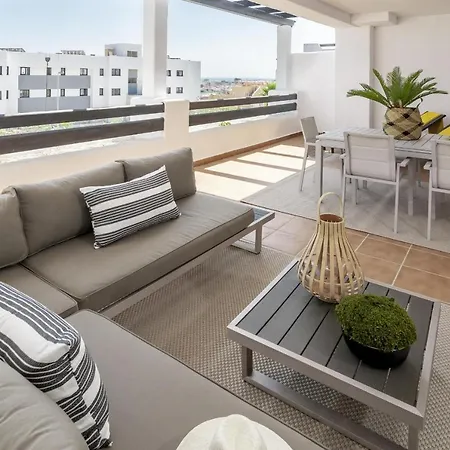 Djc - Modern 2 Bedroom Close To Apartment *