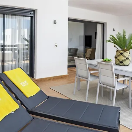 Djc - Modern 2 Bedroom Close To * Casares